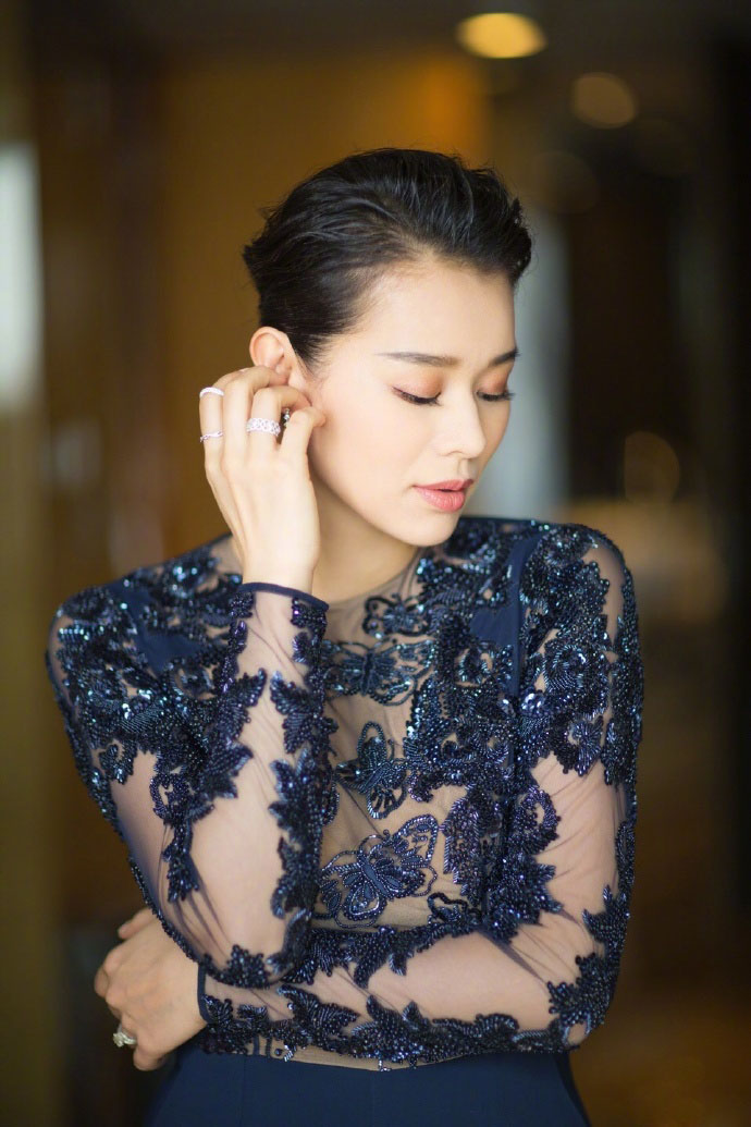 胡杏儿图片