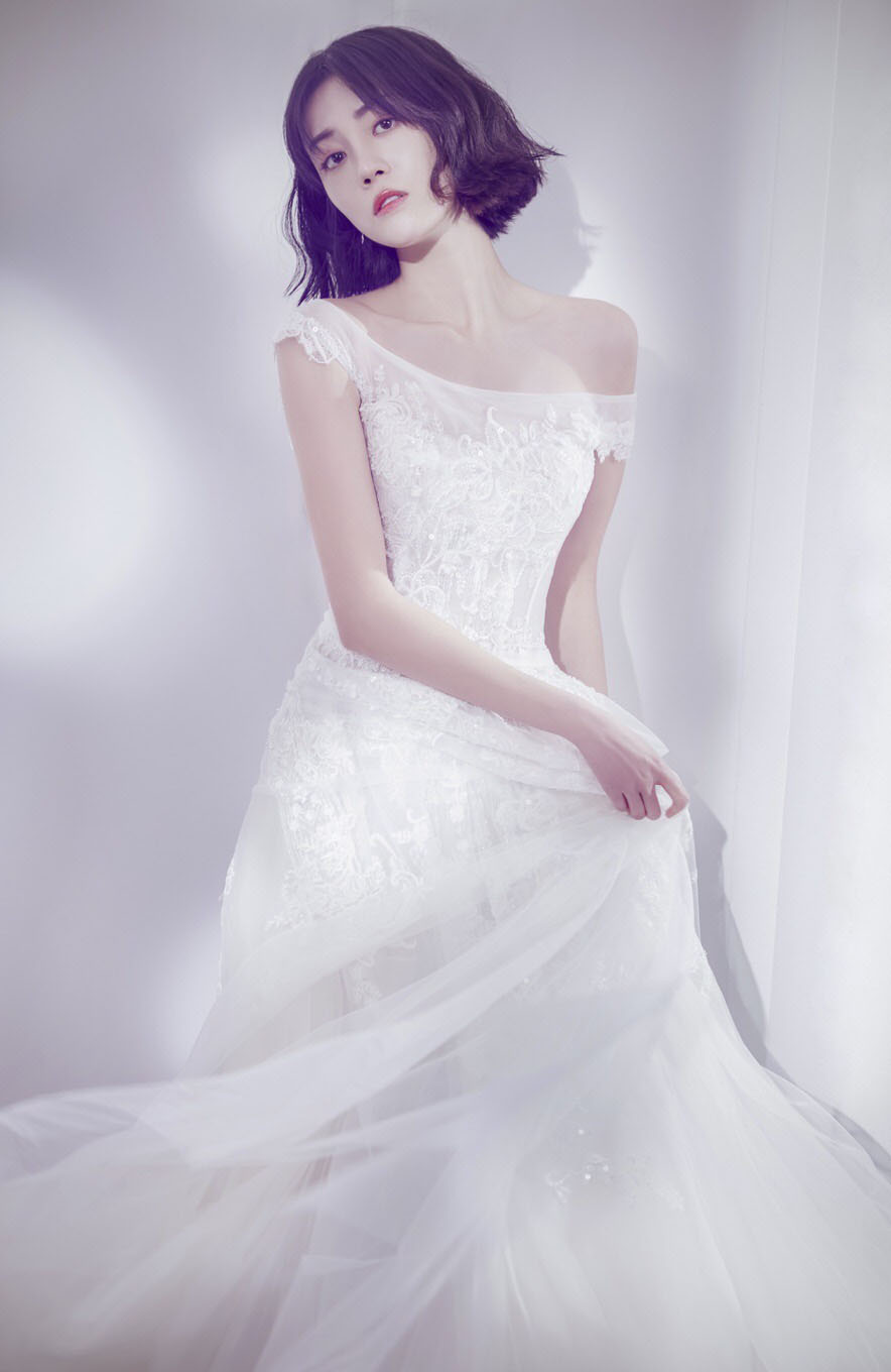 李溪芮图片