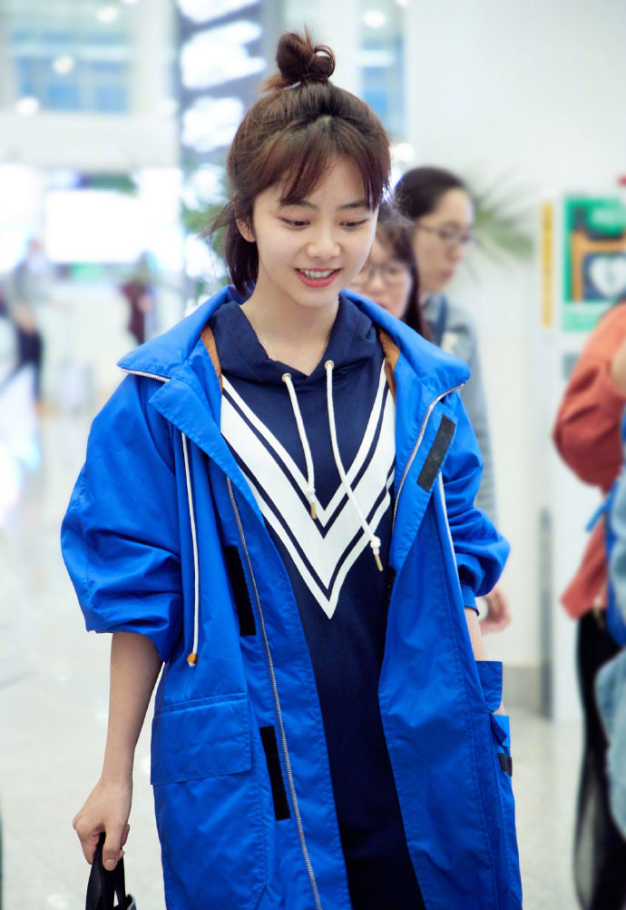 中国内地四川泸州影视女演员可爱女星谭松韵清纯静美写真图片
