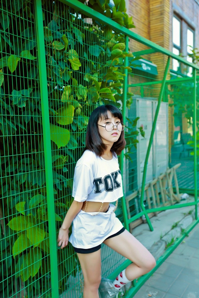 唐艺昕性感露脐装写真图片图片