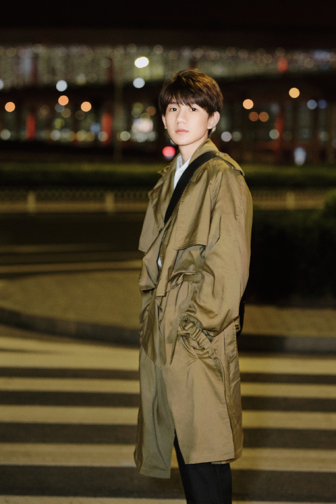 angelababy深夜妖娆自拍写真图片图片