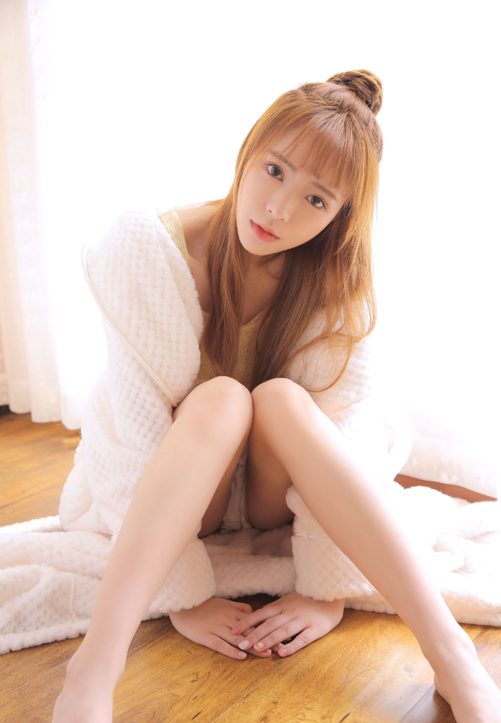 性感亚洲国产小嫩模福利四区吊带美少女性感美女高清图片图片