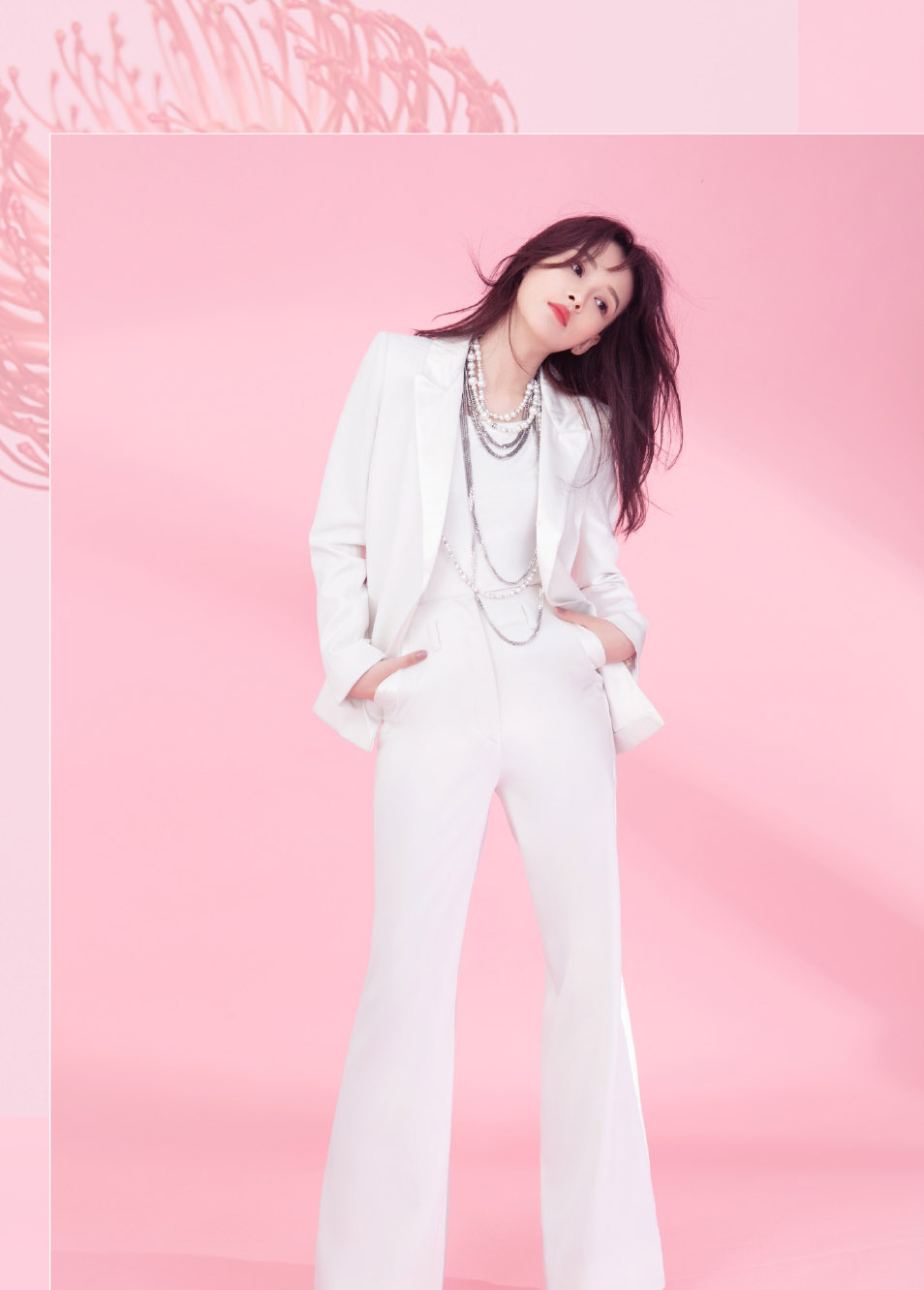 林省通化市集安女明星孙怡甜美优雅时尚杂志写真图片图片