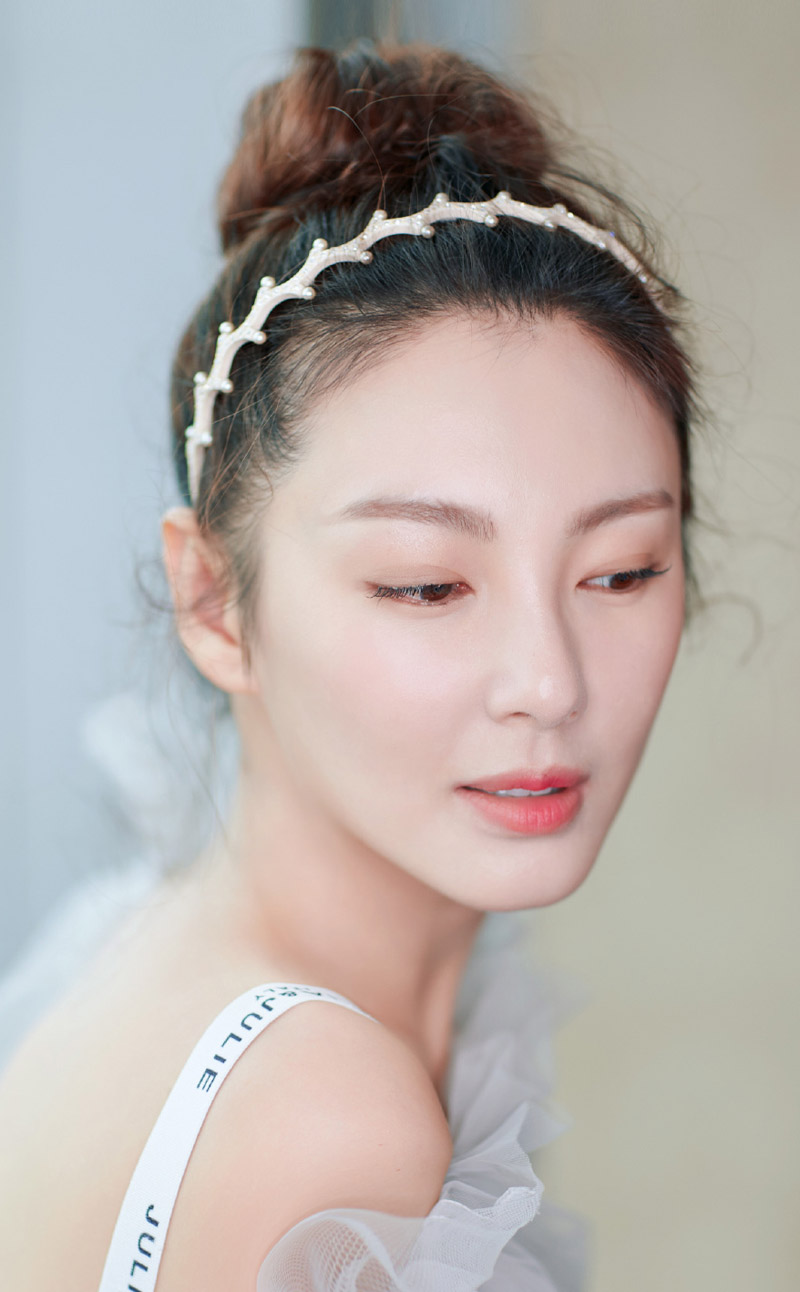 高清内地山东德州女演员性感熟女明星张雨绮写真图片下载图片