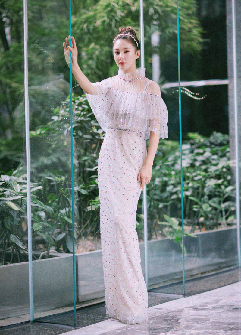 高清内地山东德州女演员性感熟女明星张雨绮写真图片下载图片