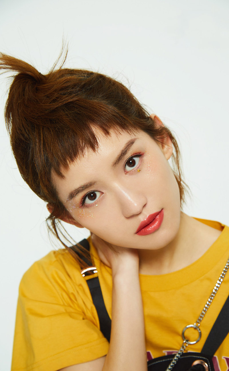 高清湖南衡阳美女气质美女苏青白色系珠宝写真图片图片