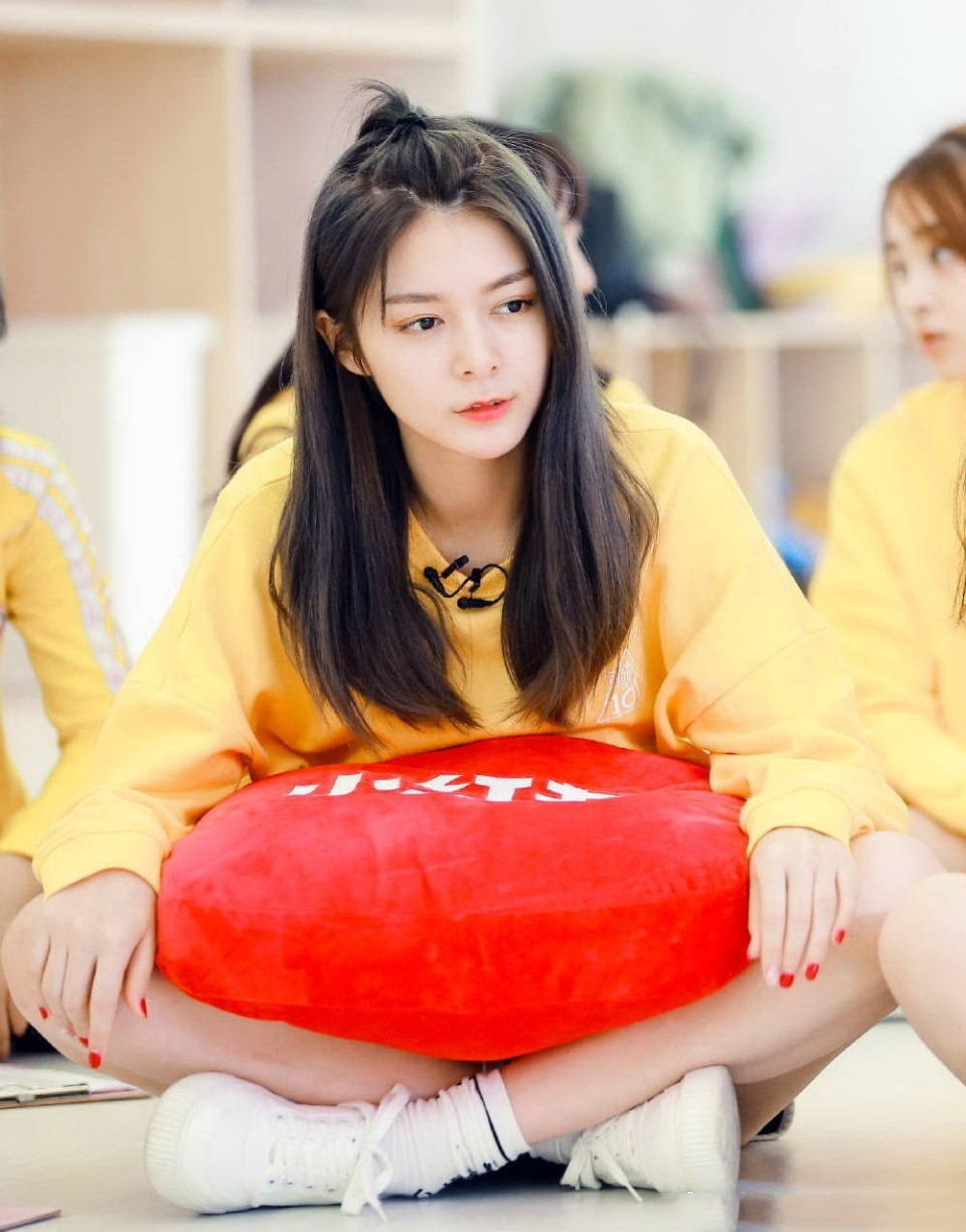 高清湖南性感女星创造101傅菁图片图片