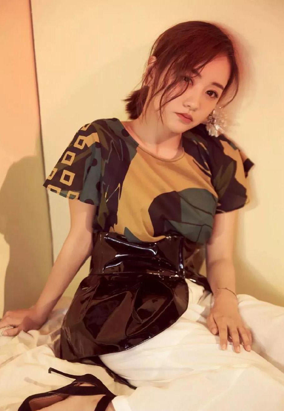 高清中国内地云南保山女演员杨蓉复古写真图片图片 高清中国内地云南保山女演员杨蓉复古写真图片图片