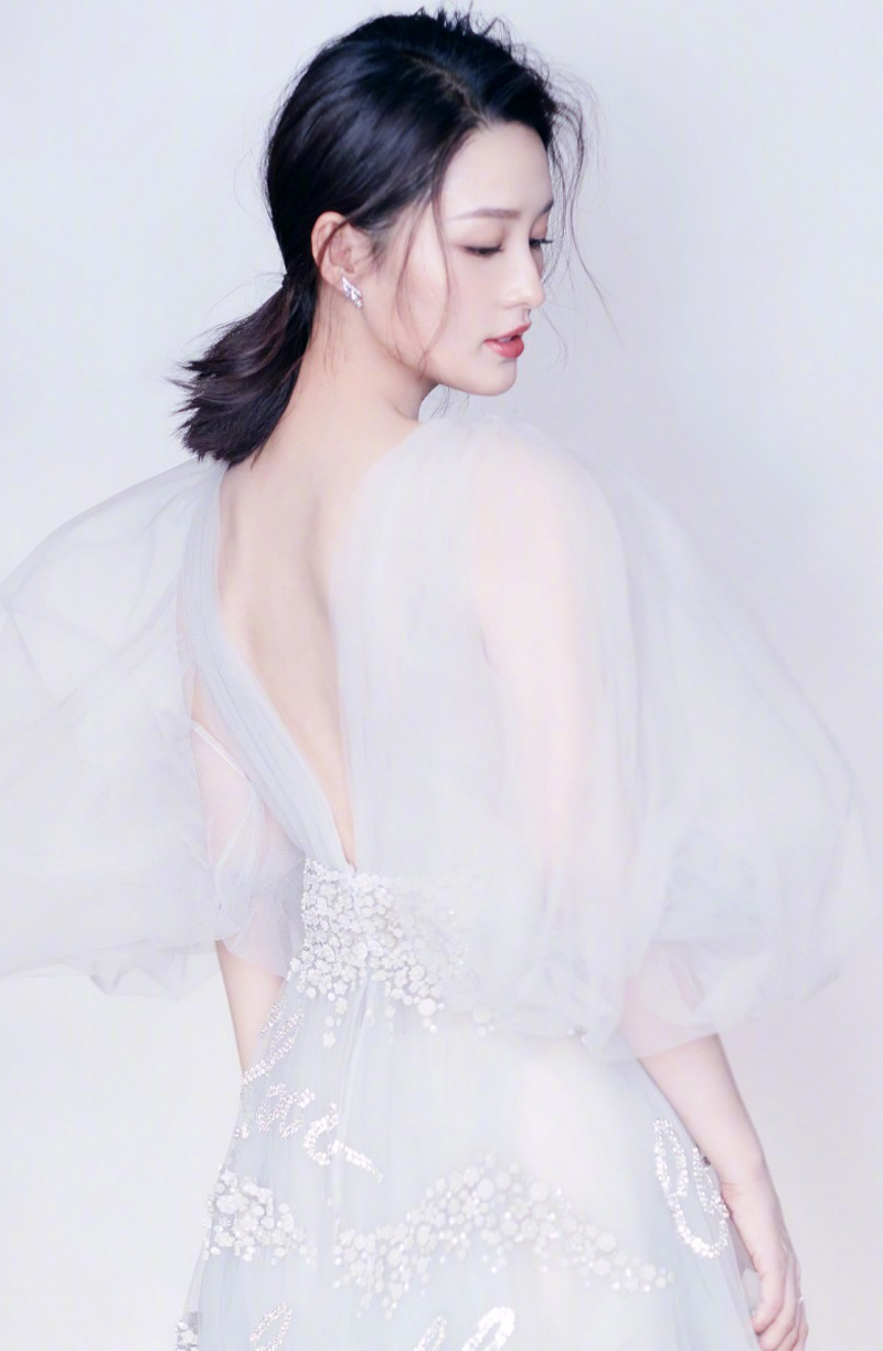 李沁图片