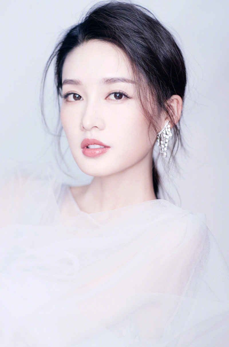 李沁图片