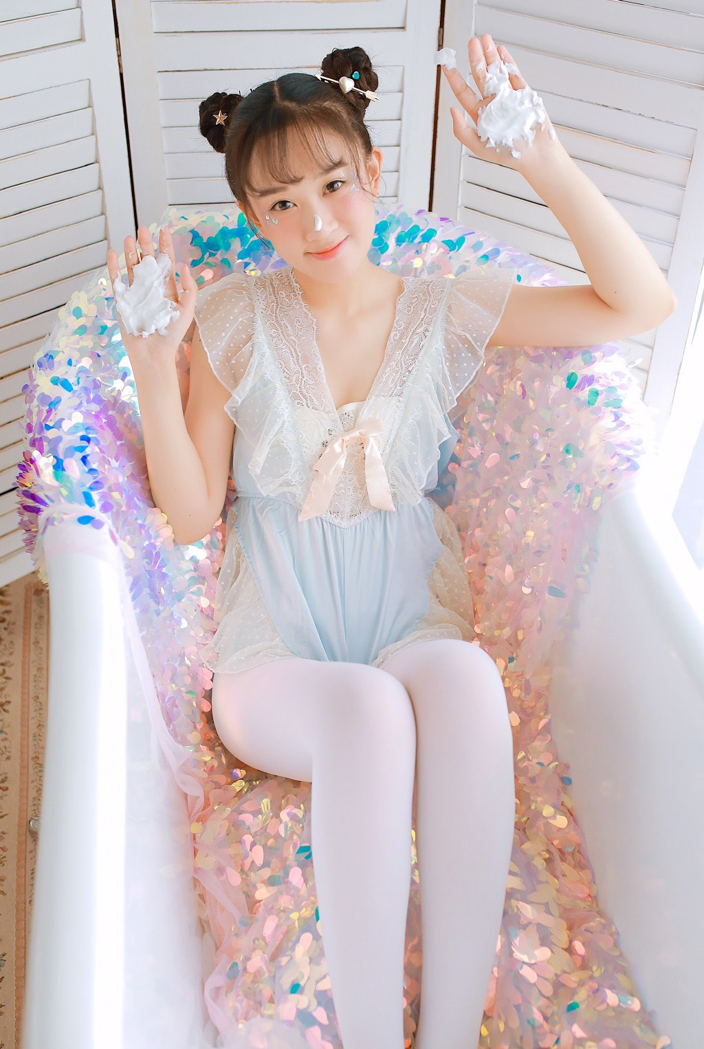 性感女仆装美女模特白丝袜美腿诱惑写真图片