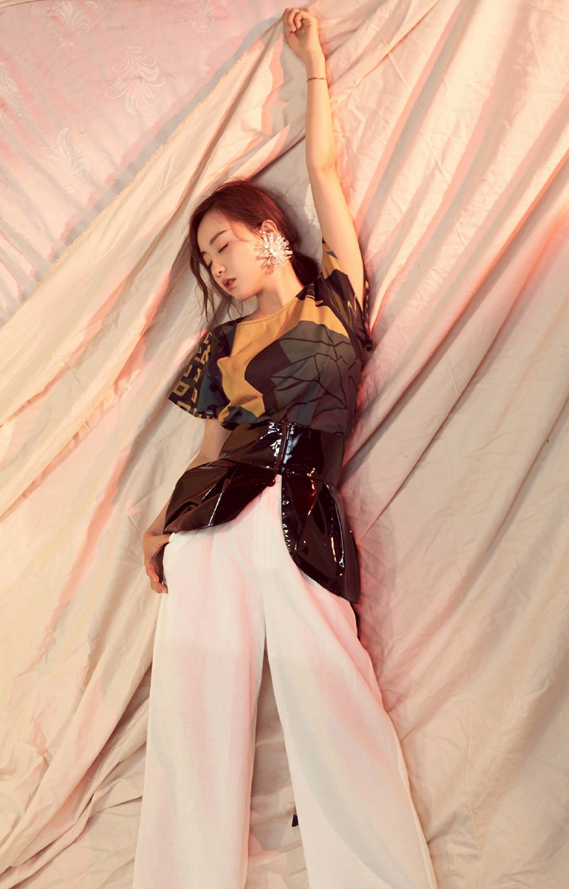 高清中国内地云南保山女演员杨蓉妩媚写真图片图片 高清中国内地云南保山女演员杨蓉妩媚写真图片图片