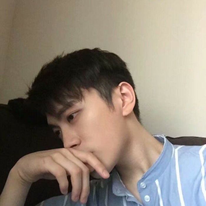 帅哥宋威龙蓝色系清爽写真图片图片 帅哥宋威龙蓝色系清爽写真图片图片