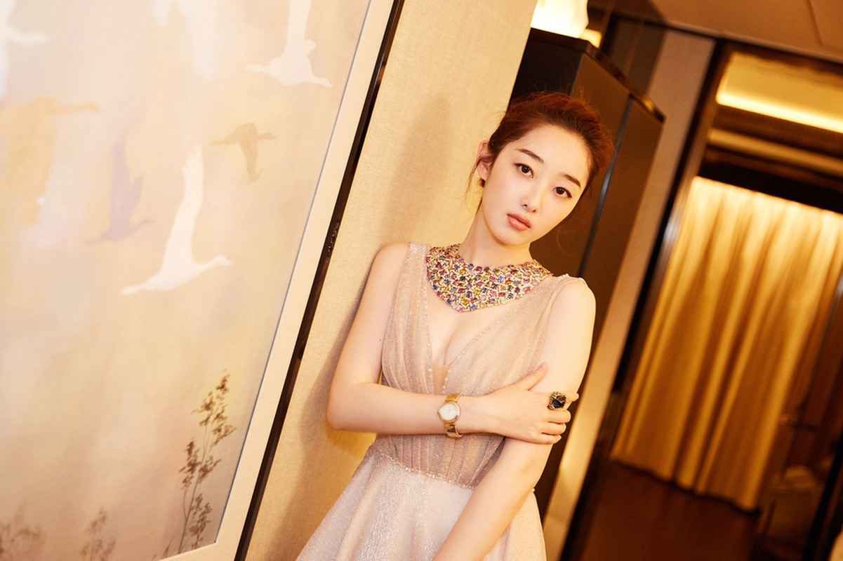 蒋梦婕黑白质感杂志封面写真图片图片