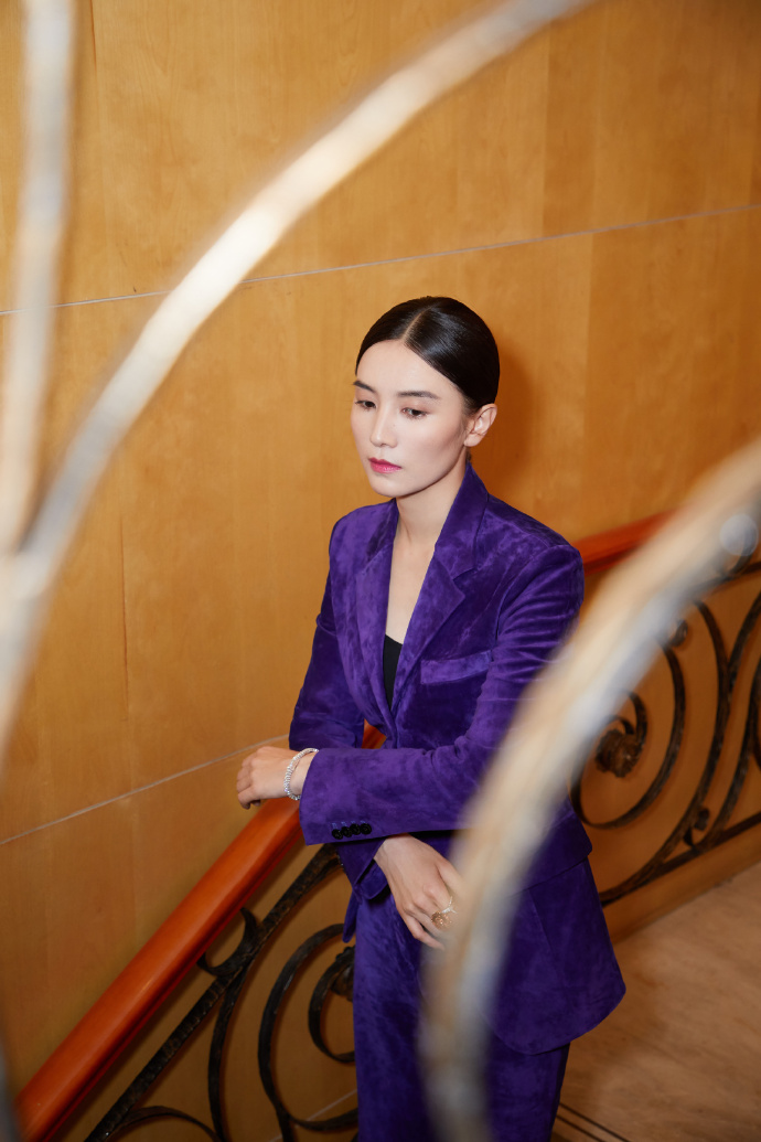 宋佳夹克短裙居家优雅性感写真图片图片