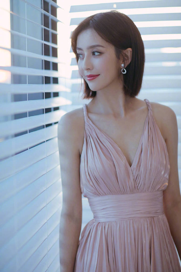 高清中国内地新疆伊犁影视女演员佟丽娅超A性感高清桌面壁纸图片