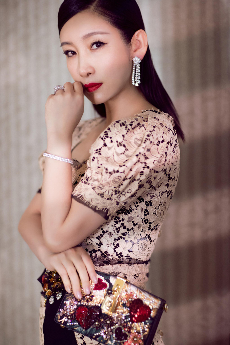 高清中国辽宁省营口女演员秦海璐写真图片图片
