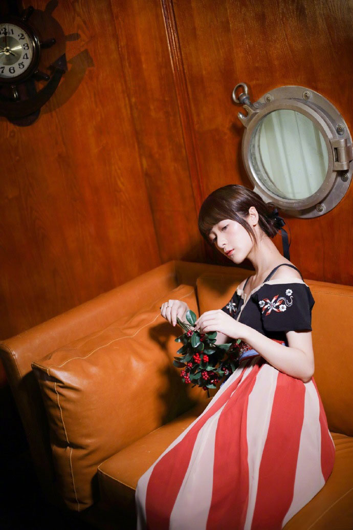 高清浙江省宁波美女徐娇唯美汉风服饰清新唯美写真图片