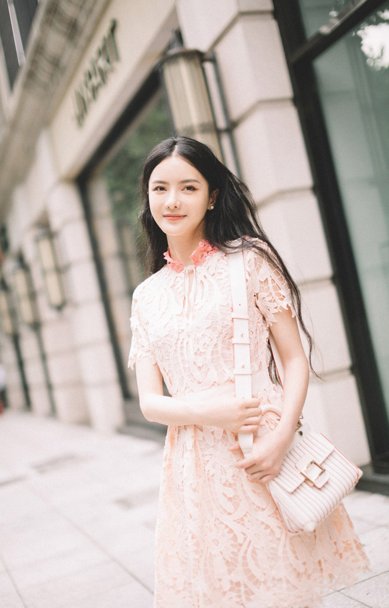 张芷溪清新甜美写真图片图片