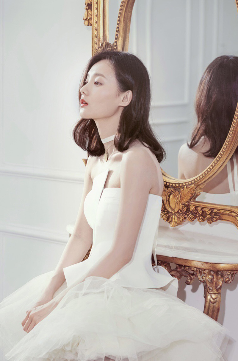 高清中国内地山东济南女演员李一桐Q清纯小公主白裙明星美女写真图片图片