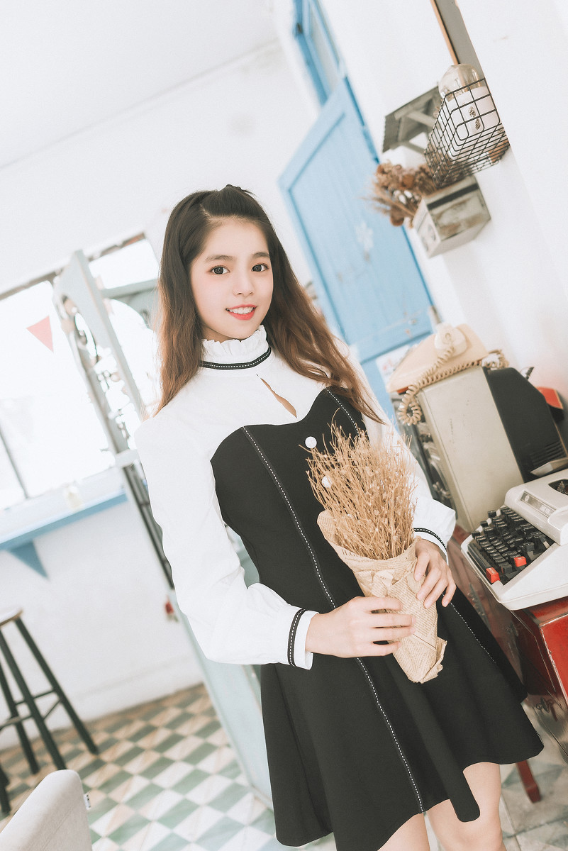 娃娃脸美女图片