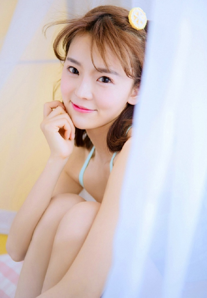 张艺兴白色衬衫优雅绅士写真图片图片