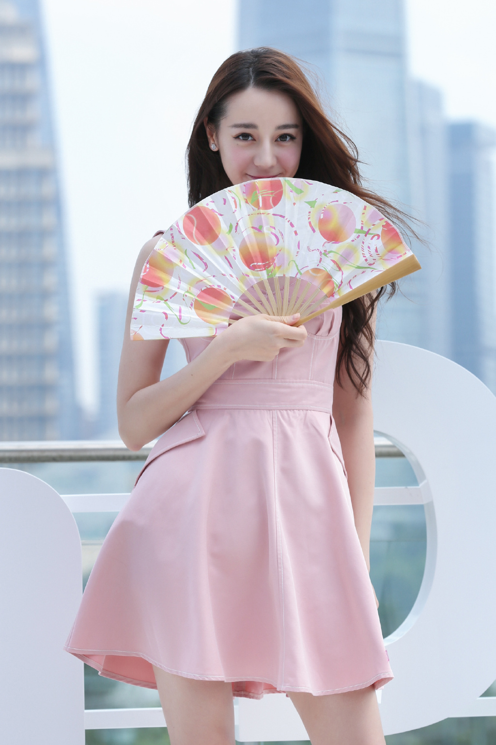 新疆乌鲁木齐美女演员迪丽热巴性感迷人写真桌面壁纸图片 新疆乌鲁木齐美女演员迪丽热巴性感迷人写真桌面壁纸图片