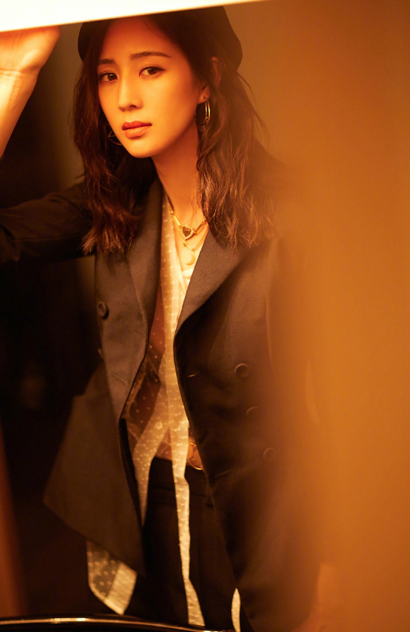 高清中国台湾影视女演员张钧甯时尚性感写真高清桌面壁纸图片