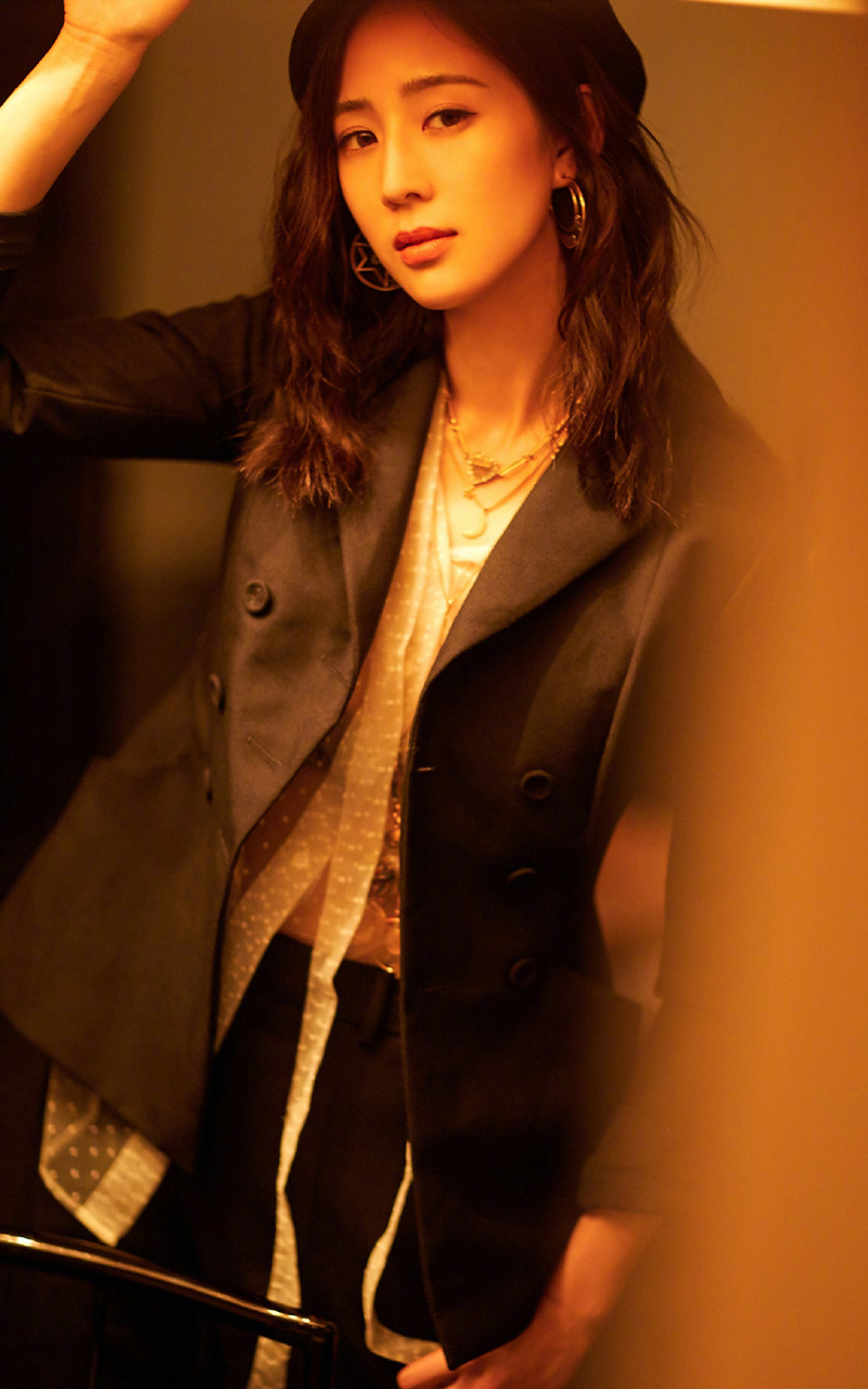高清中国台湾影视女演员张钧甯时尚性感写真高清桌面壁纸图片
