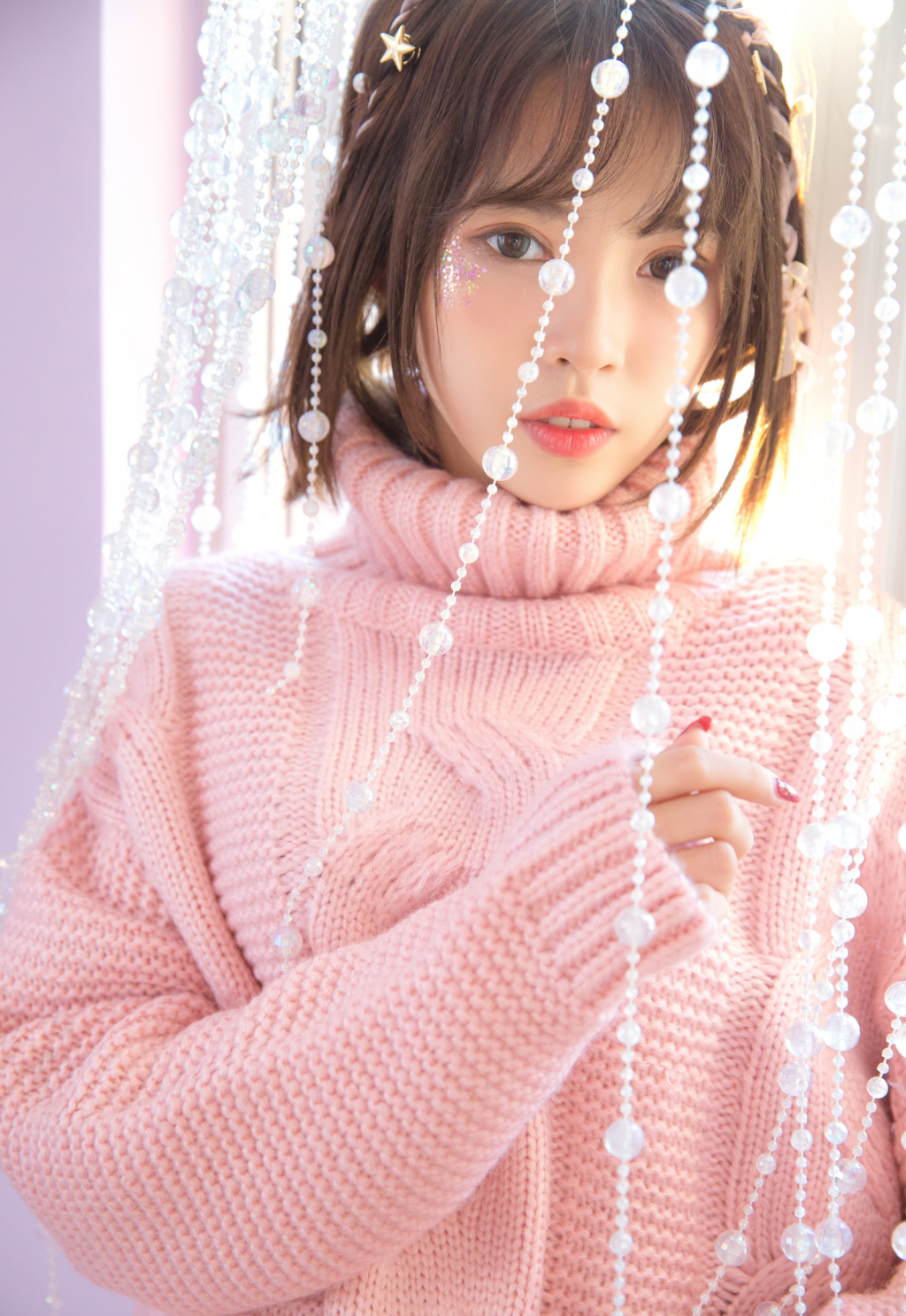 韩雪彩色丝袜完美身段性感时尚写真图片