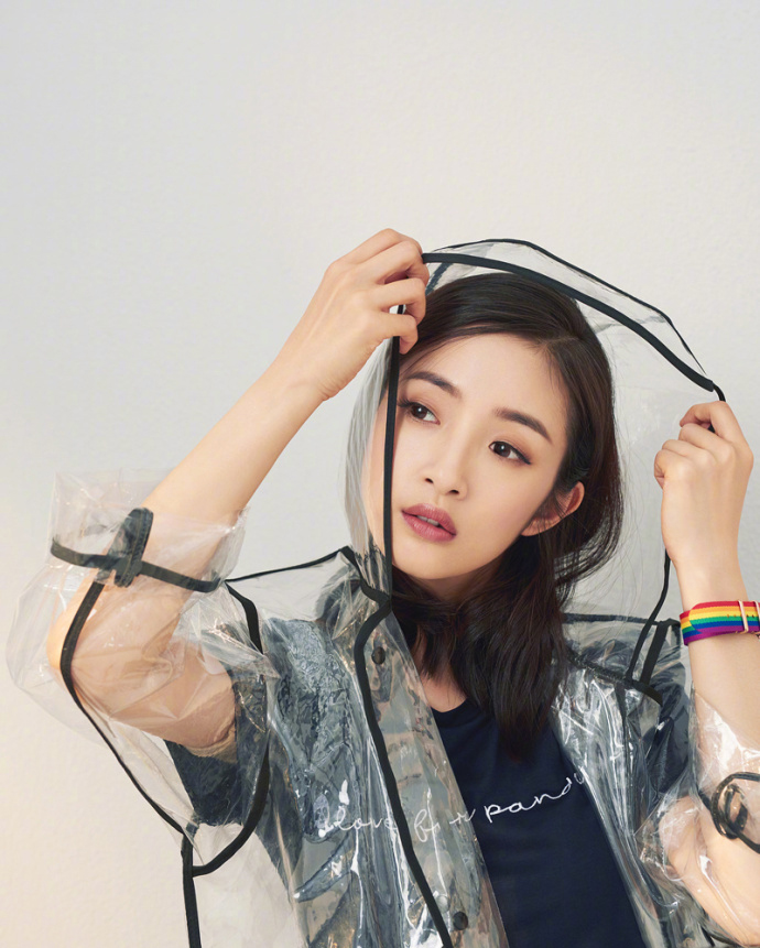林依晨优雅俏皮时尚大片写真图片图片