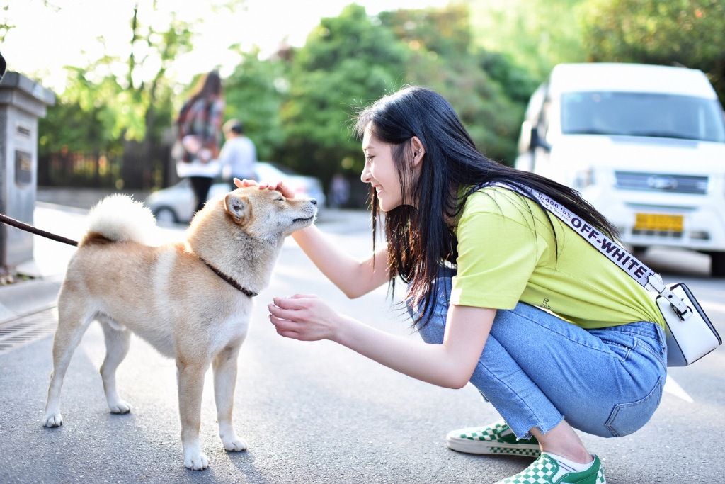 高清上海奉贤美女周洁写真图片图片