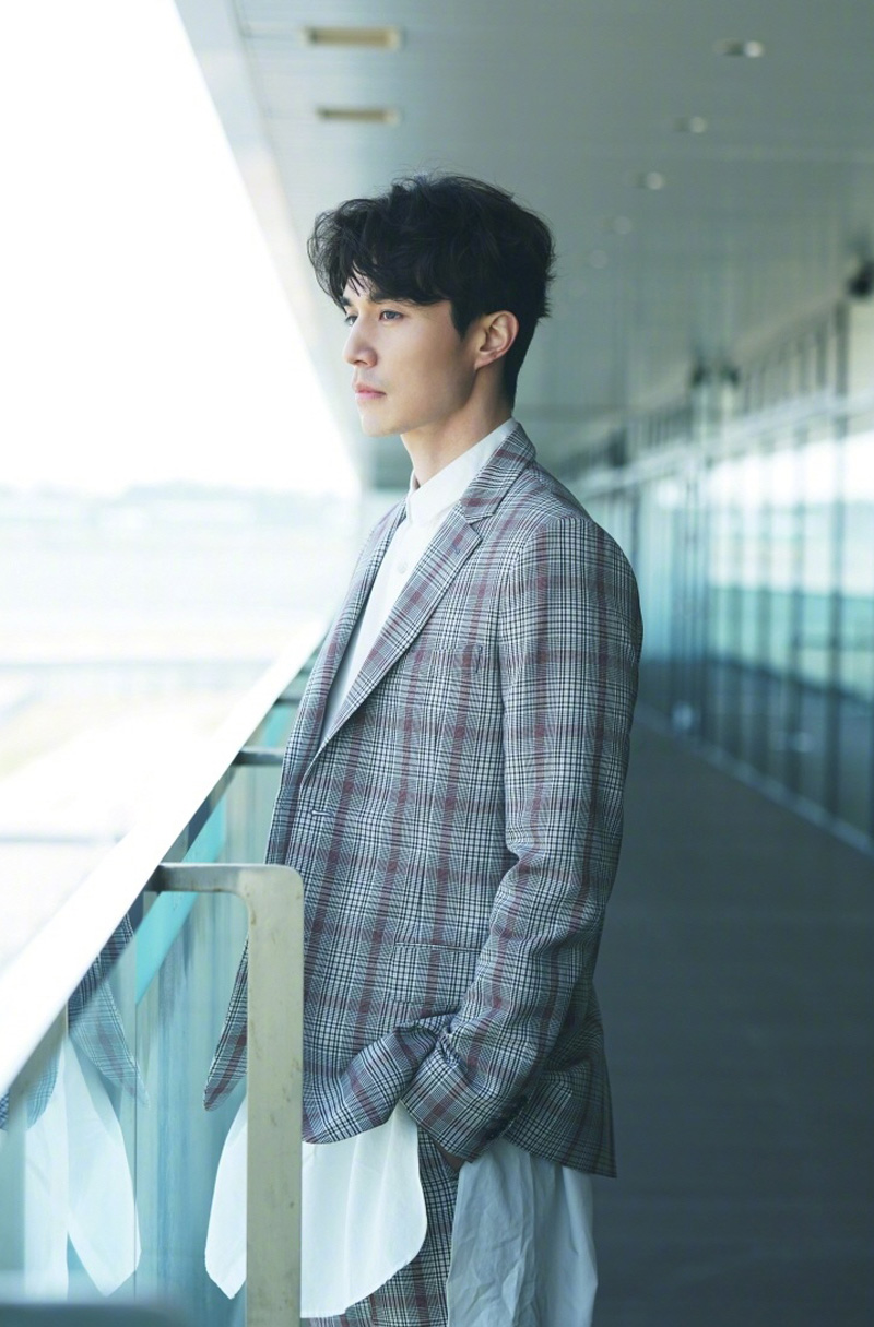 高清韩国首尔男演员李栋旭魅力迷人写真图片图片