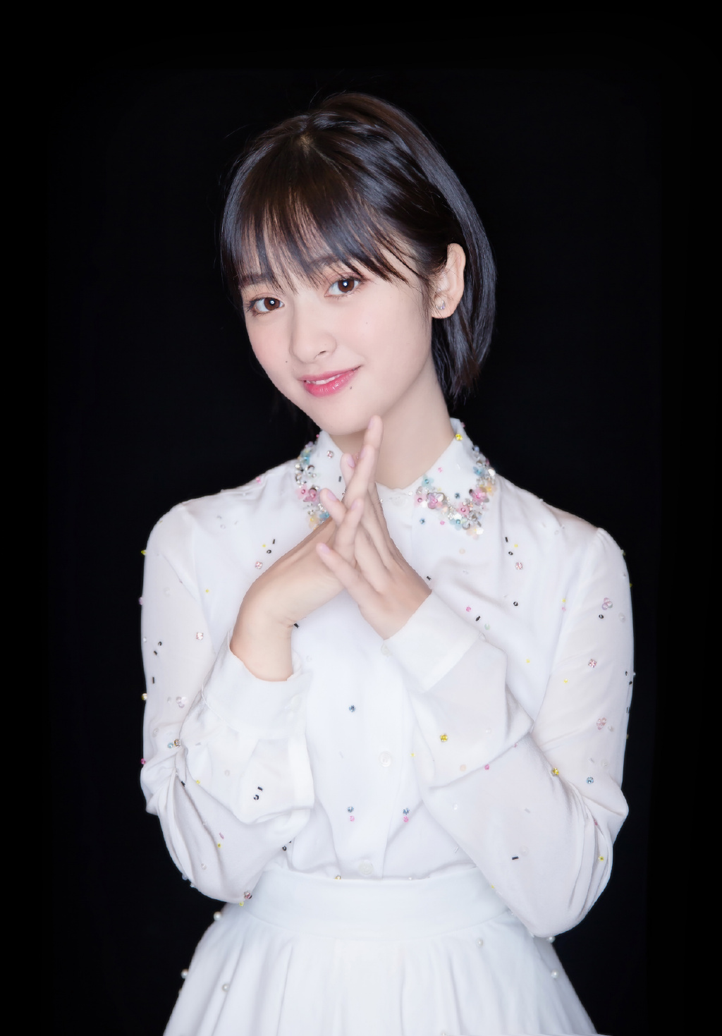 高清美女沈月冬日雪地唯美写真图片图片