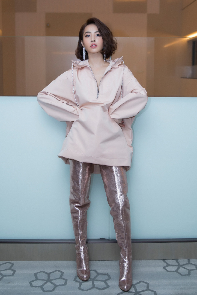 蔡依林MV化身百变女王 时尚秀美背图片 蔡依林写真图片图片