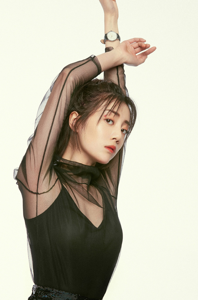 李溪芮图片