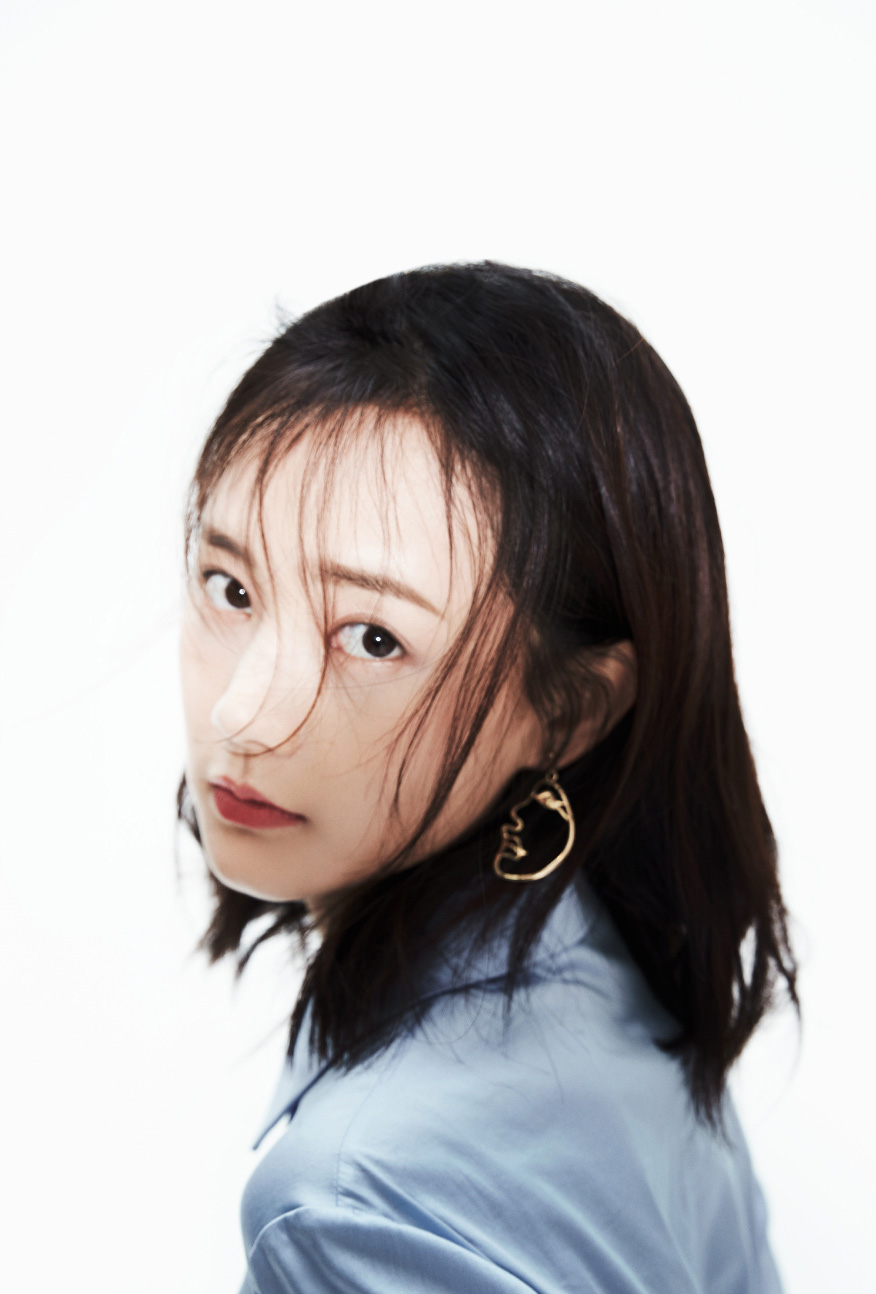 高清中国内地山东济南女演员李一桐Q清纯小公主白裙明星美女写真图片图片