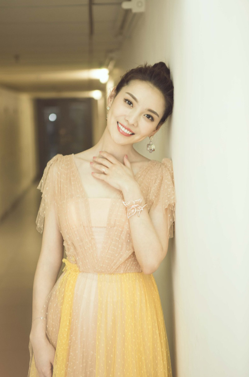 辽宁大连主持人女演员栗坤《跨界歌王3》唯美优雅图片图片