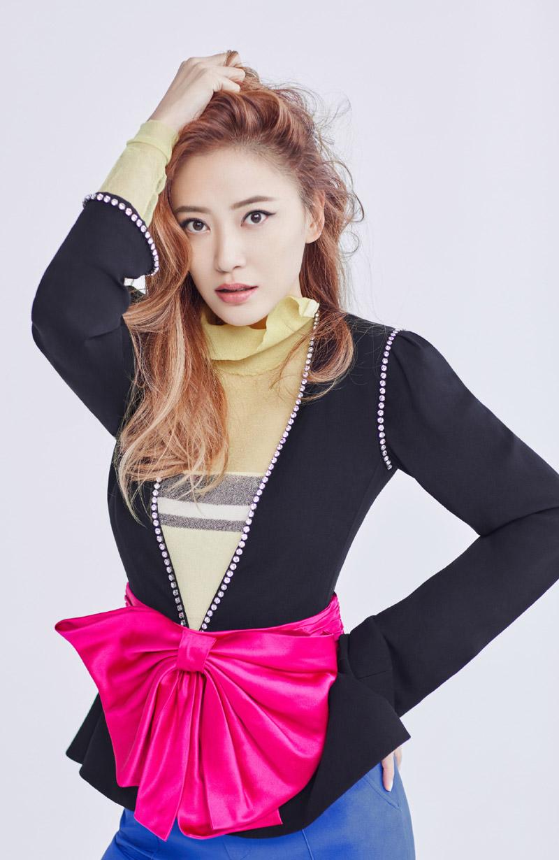 高清台湾女明显应采儿优雅甜美时尚写真大片图片