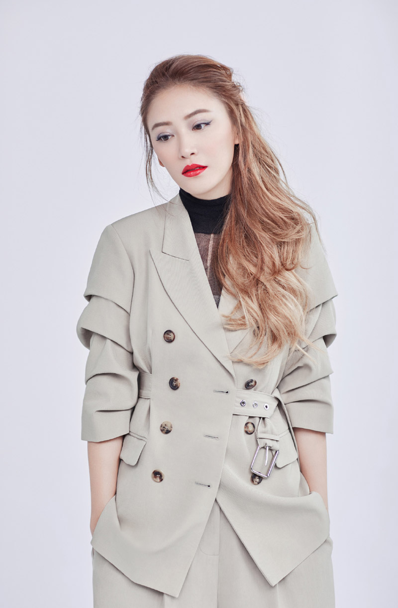 高清台湾女明显应采儿优雅甜美时尚写真大片图片