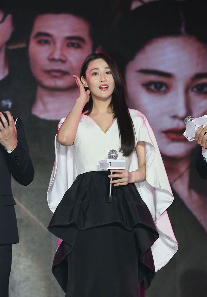 高清中国内地女演张馨予优雅气质性感写真图片桌面壁纸图片