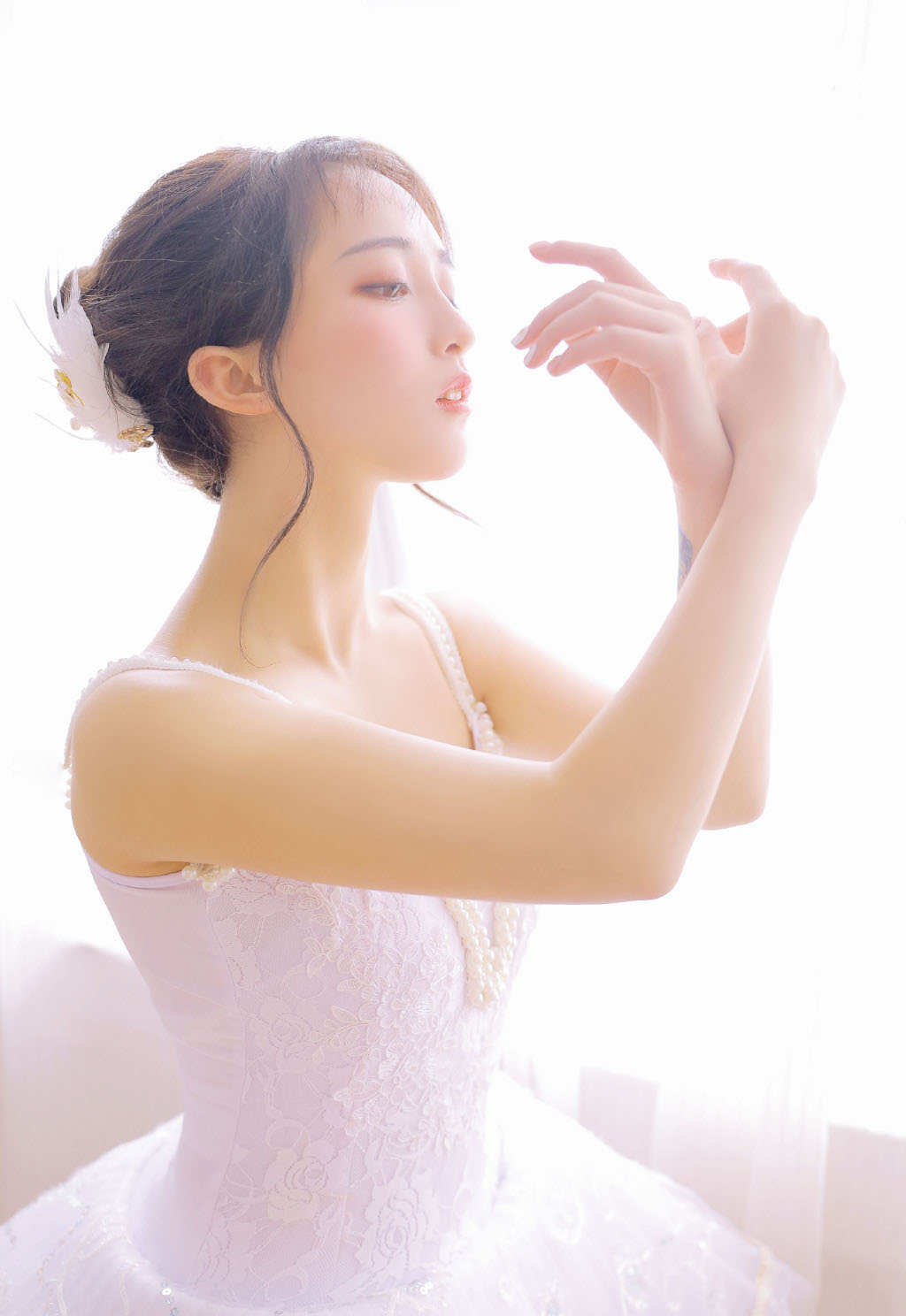 张艺兴湿身舞蹈高清帅气图片图片