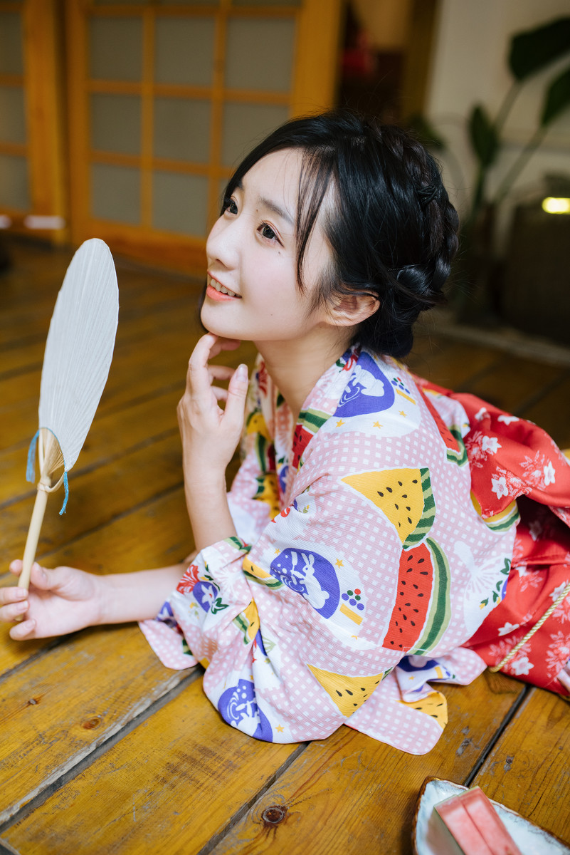 娃娃脸美女图片