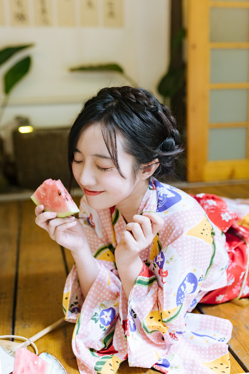娃娃脸美女图片