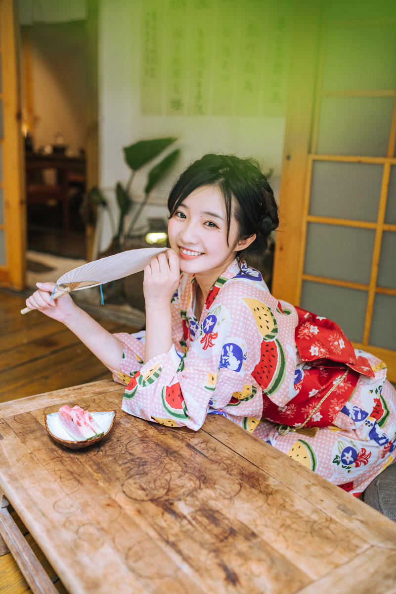 娃娃脸美女图片