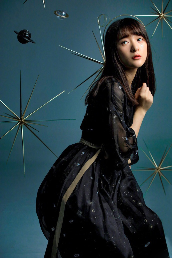 杨幂透视薄纱长裙妩媚性感写真图片图片