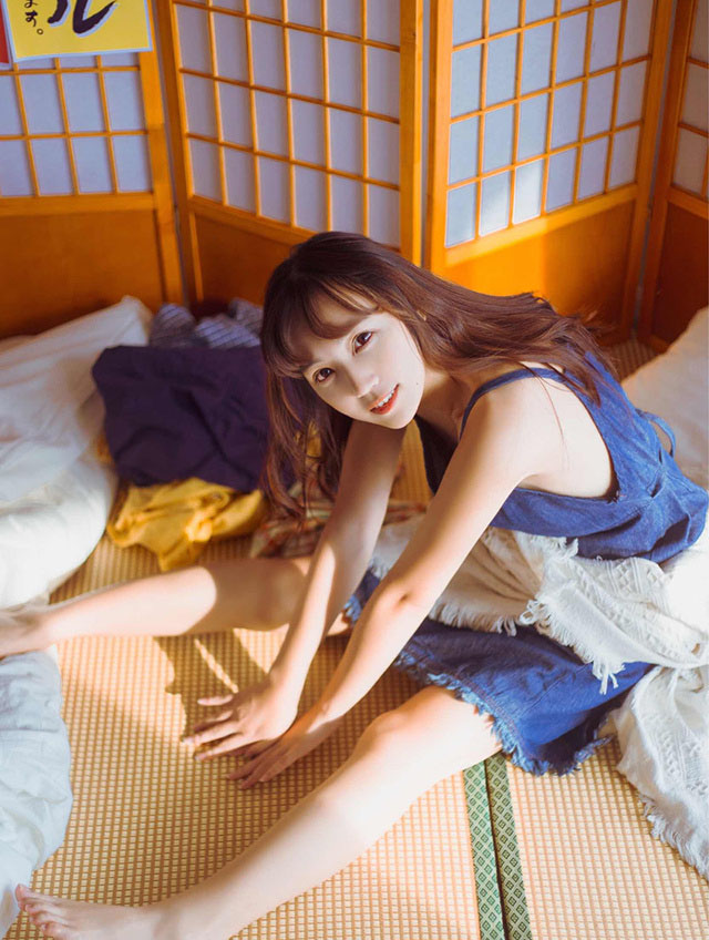 日系小清新氧气美女居家甜美写真图片图片
