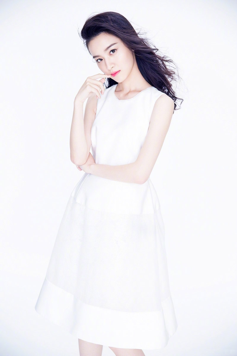 高清中国内地女演员美女梁婧娴健身运动风元气写真图片图片