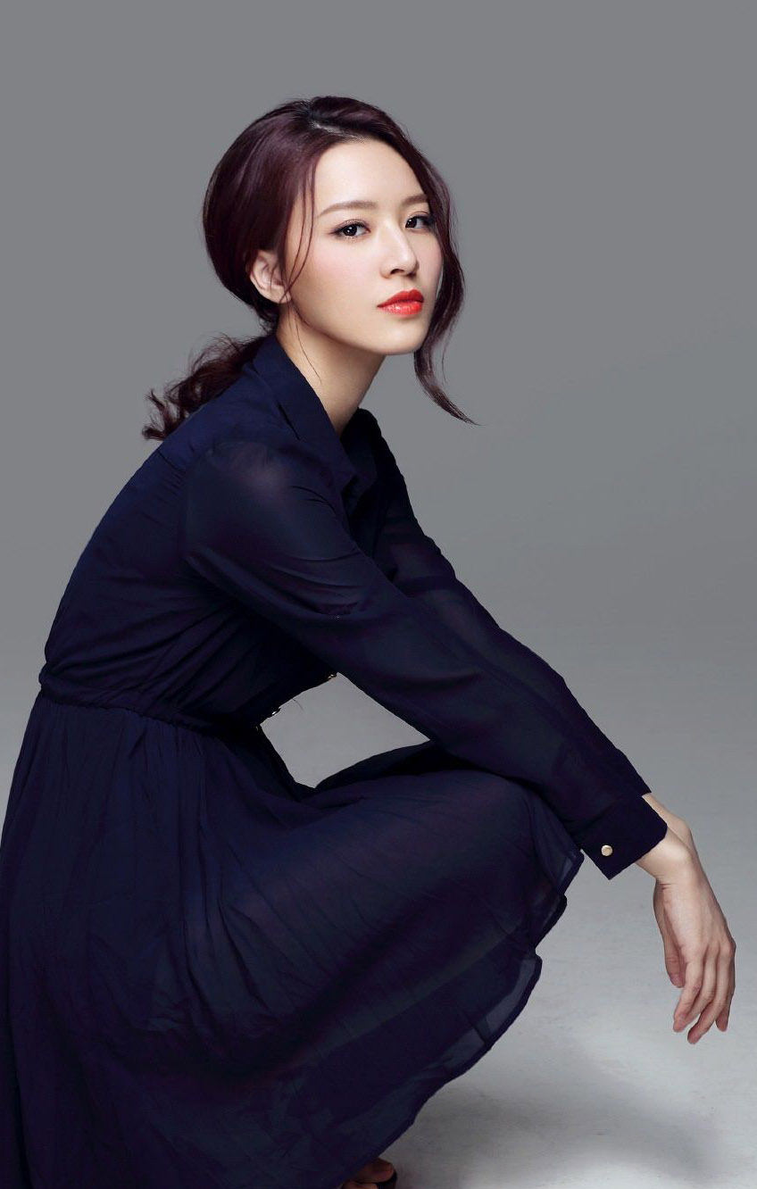 高清中国内地女演员美女梁婧娴轻熟风写真图片图片
