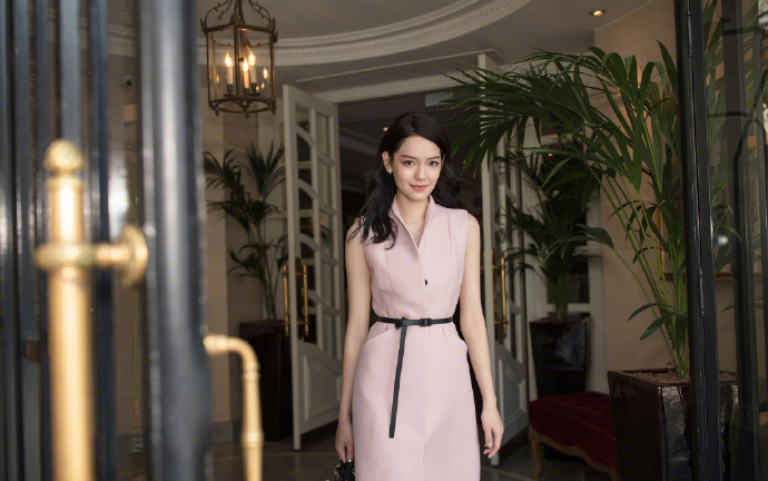 高清女星李诗颖巴黎时装周优雅甜美写真图片图片